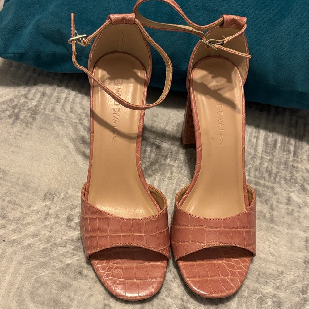 Wild Diva Women's Croc-Embossed Coral Heels